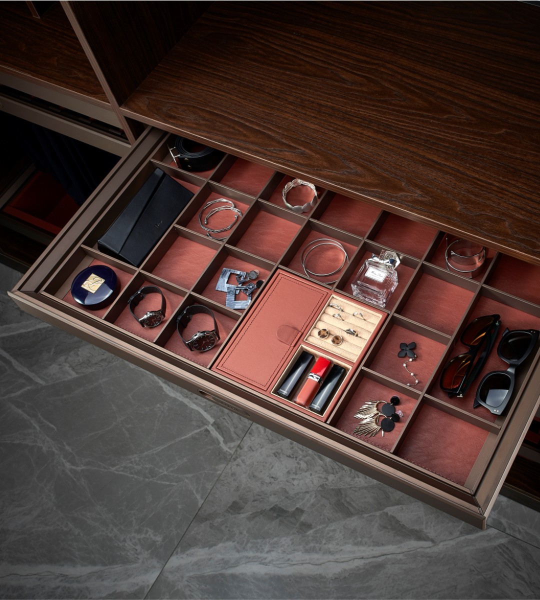 Wardrobe accessories your wardrobe is missing out on!